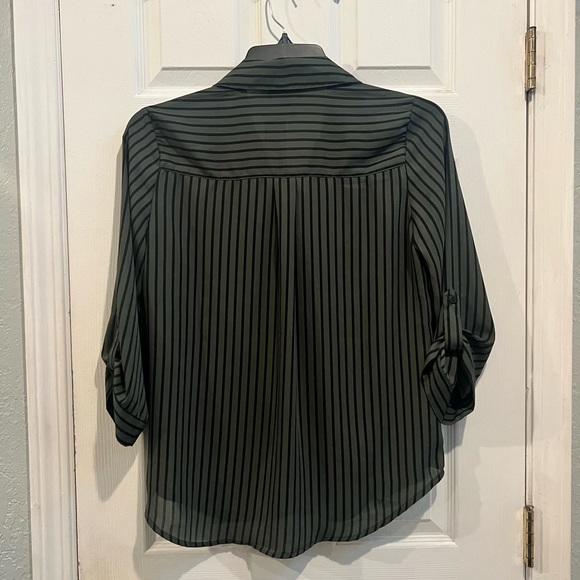 Green stripe blouse - Picture 2 of 3